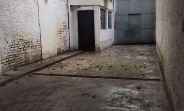 Muy buen galpón sobre Avenida Bartolomé Mitre