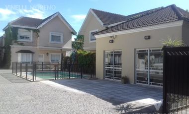 EXCLUSIVO TRIPLEX PILETA SUM