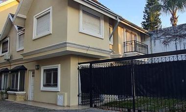 EXCLUSIVO TRIPLEX PILETA SUM