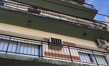 Departamento en venta , 4 ambientes en Quilmes centro, con cochera