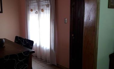 EXCELENTE PH DE 4 DORMITORIOS Y 2 BAÑOS. TURDERA