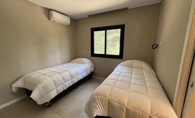 Casa en Alquiler- Barrio Senderos IV Lote 497 de Costa Esmeralda - Cul de sac
