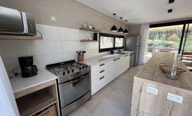 Casa en Alquiler- Barrio Senderos IV Lote 497 de Costa Esmeralda - Cul de sac