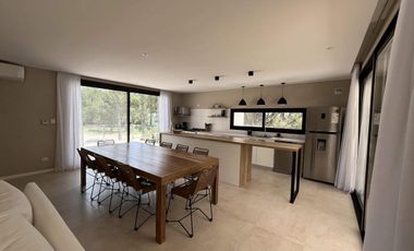 Casa en Alquiler- Barrio Senderos IV Lote 497 de Costa Esmeralda - Cul de sac