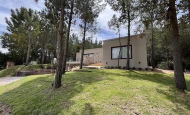 Casa en Alquiler- Barrio Senderos IV Lote 497 de Costa Esmeralda - Cul de sac