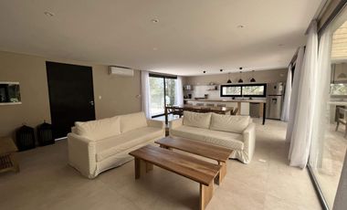 Casa en Alquiler- Barrio Senderos IV Lote 497 de Costa Esmeralda - Cul de sac