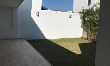 Casa en Lomas de Angelópolis