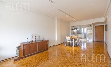 Departamento de 3 dormitorios en venta en  Lomas
