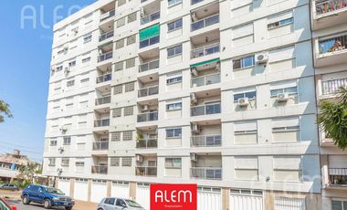 Departamento de 3 dormitorios en venta en  Lomas