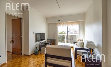 Departamento de 3 dormitorios en venta en  Lomas
