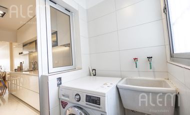 Departamento de 3 dormitorios en venta en  Lomas