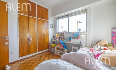 Departamento de 3 dormitorios en venta en  Lomas