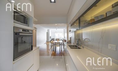 Departamento de 3 dormitorios en venta en  Lomas