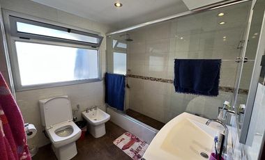Casa en Ezpeleta Este, a pasos de la estación