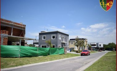 Lote en barrio privado Brisas de Adrogue