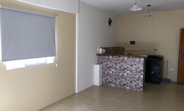 Oficina o Deposito. 30 mts2. baño, rejas y ventanas
