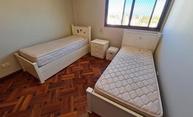 Duplex de 3 dormitorios - Pje Storni 757  (Cochabamba y Laprida)