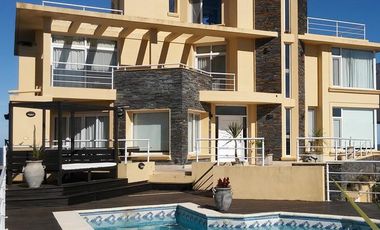 Cariló - Excelente casa sobre línea del mar ALQUILER Y VENTA