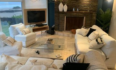 Cariló - Excelente casa sobre línea del mar ALQUILER Y VENTA