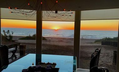 Cariló - Excelente casa sobre línea del mar ALQUILER Y VENTA