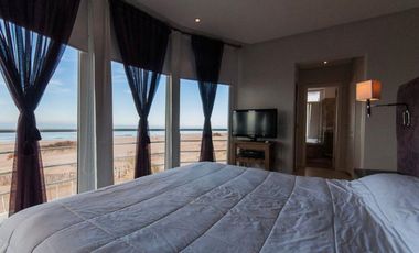 Cariló - Excelente casa sobre línea del mar ALQUILER Y VENTA