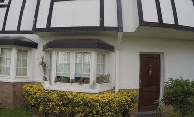 Chalet en excelente barrio cerrado y ubicación - Apto Credito!!