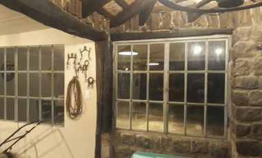 Casa en venta - 3 dormitorios 2 baños - 200mts2 - Azul