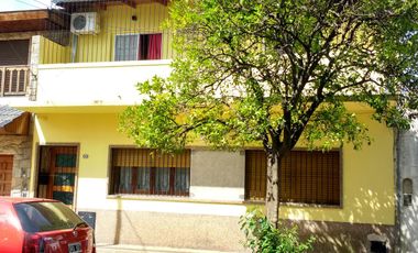 Munro - Chalet de 7 amb  en 2 Plantas con Excelente ubicación!!
