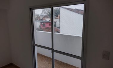 Departamento en venta - 2 dormitorios 1 baño - 45mts2 - General San Martin