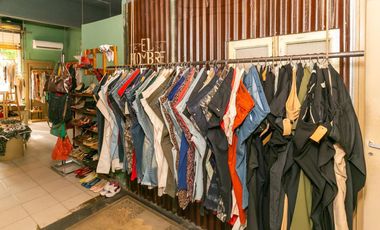 2 Locales en Pilar