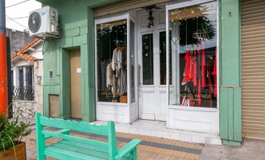 2 Locales en Pilar