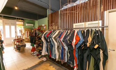 2 Locales en Pilar