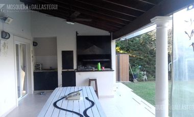 Casa en venta en San Isidro Labrador.