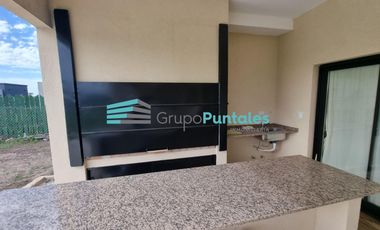 Casa en Barrio Lagos de Canning con 5 Dormitorios y piscina con venecitas