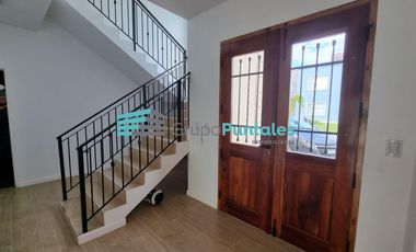 Casa en Barrio Lagos de Canning con 5 Dormitorios y piscina con venecitas