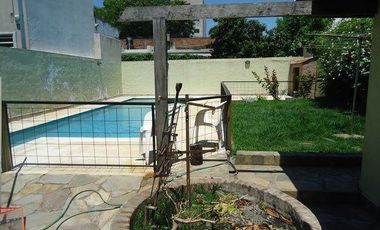 Casa 4 dormitorios. | CALLE 71