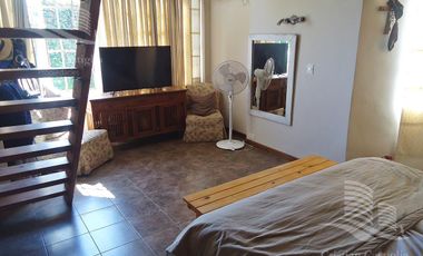Venta - Casa 7 Ambientes, Cochera, Jardin, Pileta, Parrilla - Florida Mitre/Este, Vicente Lopez