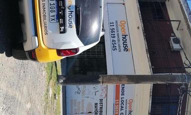 VENTA LOCAL COMERCIAL CON GALPON SOBRE RUTA 8 CENTRO DE PILAR.