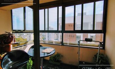 Departamento 4 ambientes con cochera y baulera en venta en Quilmes Centro -Apto Crédito-