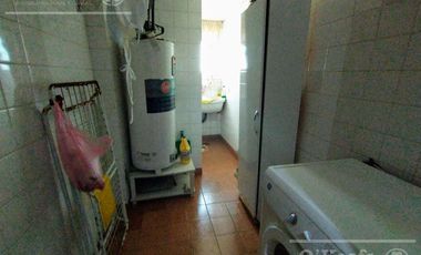 Departamento 4 ambientes con cochera y baulera en venta en Quilmes Centro -Apto Crédito-