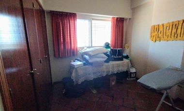 Departamento 4 ambientes con cochera y baulera en venta en Quilmes Centro -Apto Crédito-