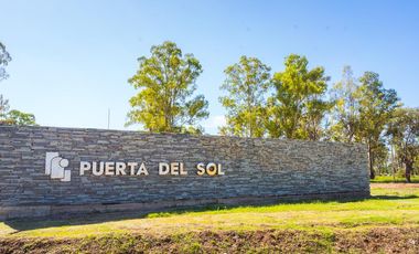 Duplex a Estrenar con patio y pileta en barrio Puerta del Sol