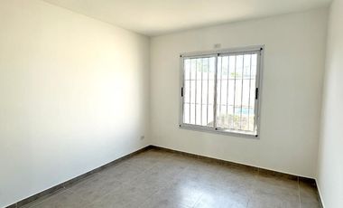Duplex a Estrenar con patio y pileta en barrio Puerta del Sol