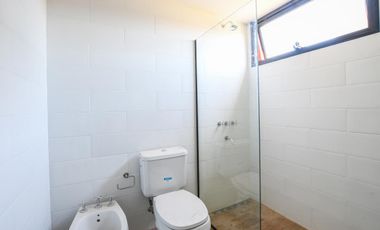 Casa Venta a Estrenar Dos Dormitorios Piscina Galeria con Parrillero y Cochera en Barrio Cerrado