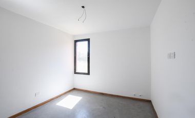 Casa Venta a Estrenar Dos Dormitorios Piscina Galeria con Parrillero y Cochera en Barrio Cerrado