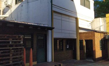 TERRENO C/GALPÓN Y OFICINAS  EN ZONA CENTRO - IDEAL CONSTRUCTORAS