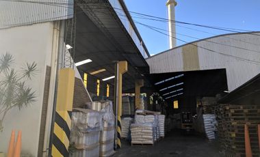 TERRENO C/GALPÓN Y OFICINAS  EN ZONA CENTRO - IDEAL CONSTRUCTORAS