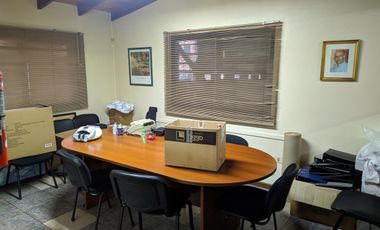 TERRENO C/GALPÓN Y OFICINAS  EN ZONA CENTRO - IDEAL CONSTRUCTORAS