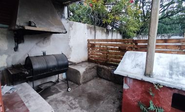 Casa en  9 de febrero al 400, Llavallol - Lomas de Zamora