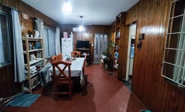 Casa en  9 de febrero al 400, Llavallol - Lomas de Zamora